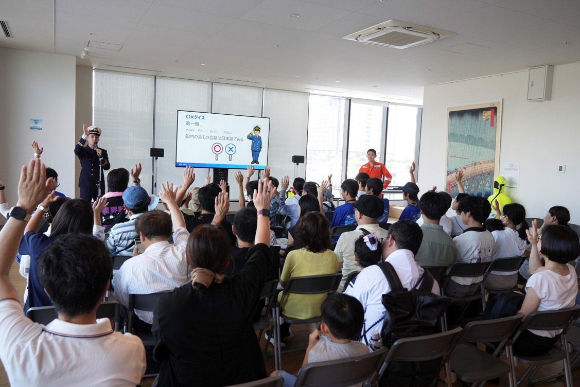 MOL Hosts Tour of Newest Car Carrier to Celebrate Marine Day  MOL Turkey
