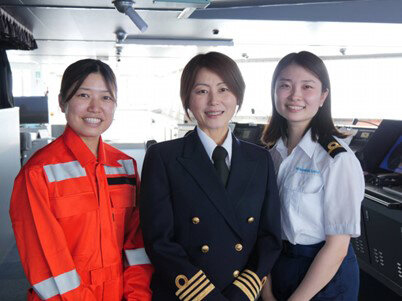 MOL's First Female Captain Takes Command of Car Carrier  MOL Turkey